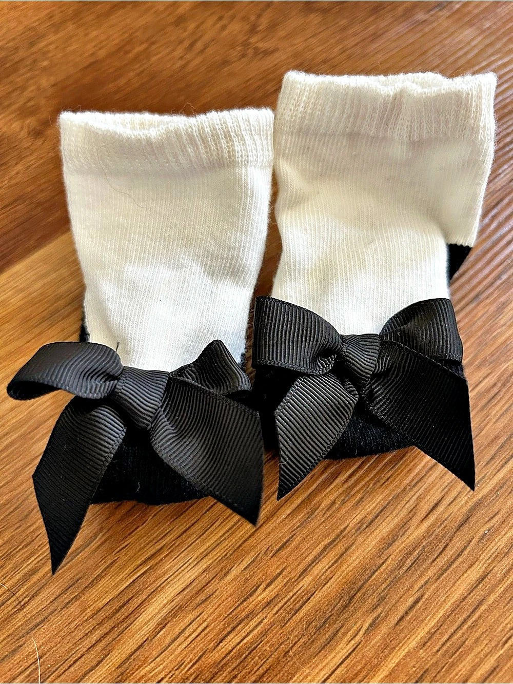 Mud Pie Ballet Bow Socks White & Black